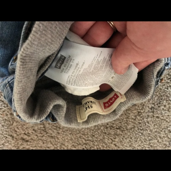 Lot 2 pairs boys Levi’s jeans - Picture 2 of 3